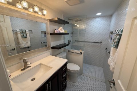 Touwnhouse à vendre à Miami, Floride: 3 chambres, 147.9 m2 № 2033544 - photo 7
