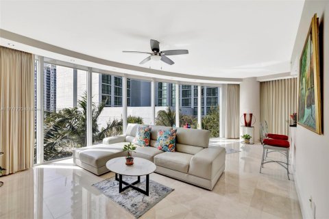 Condominio en venta en Fort Lauderdale, Florida, 2 dormitorios, 141.4 m2 № 1711467 - foto 11
