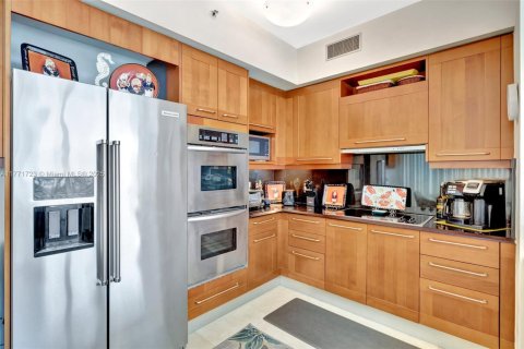 Condominio en venta en Fort Lauderdale, Florida, 2 dormitorios, 141.4 m2 № 1711467 - foto 24