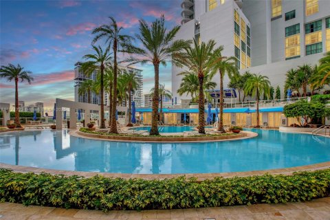 Condominio en venta en Fort Lauderdale, Florida, 2 dormitorios, 141.4 m2 № 1711467 - foto 2
