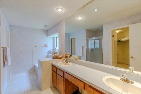 Casa en venta en Tampa, Florida, 3 dormitorios, 218.32 m2 № 1914703 - foto 15