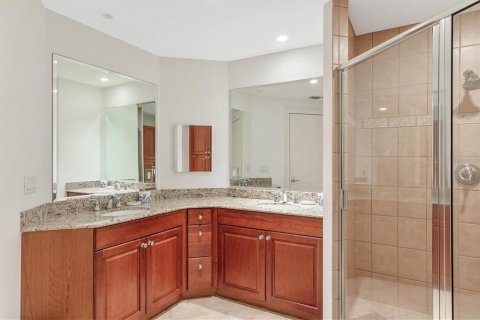 Condo in Lakewood Ranch, Florida, 2 bedrooms  № 1528942 - photo 16