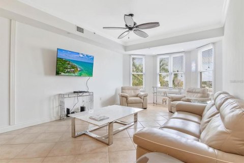 Condominio en alquiler en Lakewood Ranch, Florida, 2 dormitorios, 128.58 m2 № 1528942 - foto 4