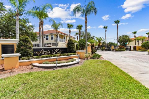 Adosado en venta en Kissimmee, Florida, 3 dormitorios, 136.38 m2 № 1687648 - foto 1