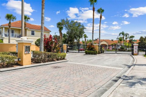Adosado en venta en Kissimmee, Florida, 3 dormitorios, 136.38 m2 № 1687648 - foto 2