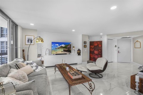 Condo in Aventura, Florida, 2 bedrooms  № 1972000 - photo 5