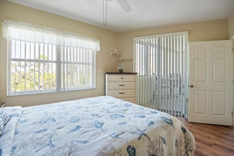 Condo in Palmetto, Florida, 3 bedrooms № 2304500 - photo 22