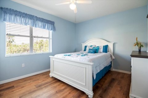 Condo in Palmetto, Florida, 3 bedrooms № 2304500 - photo 5
