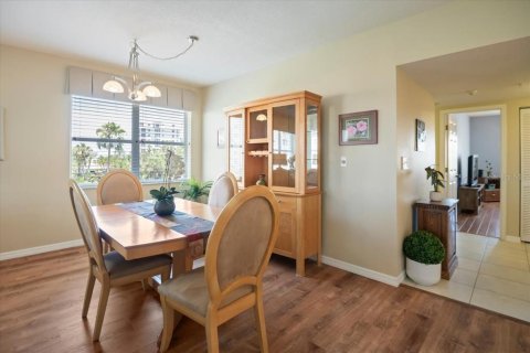 Condo in Palmetto, Florida, 3 bedrooms № 2304500 - photo 10