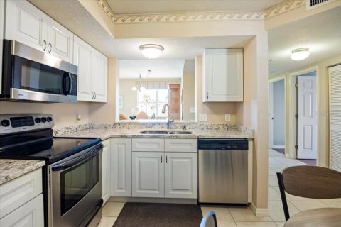 Condo in Palmetto, Florida, 3 bedrooms № 2304500 - photo 17