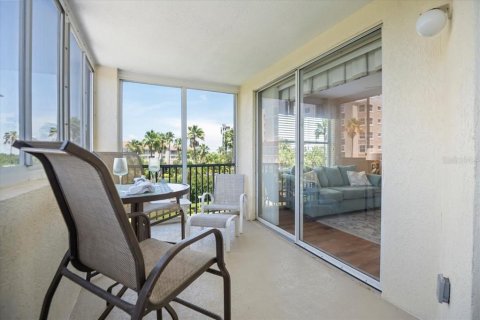 Condo in Palmetto, Florida, 3 bedrooms № 2304500 - photo 7