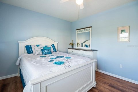 Condo in Palmetto, Florida, 3 bedrooms № 2304500 - photo 9