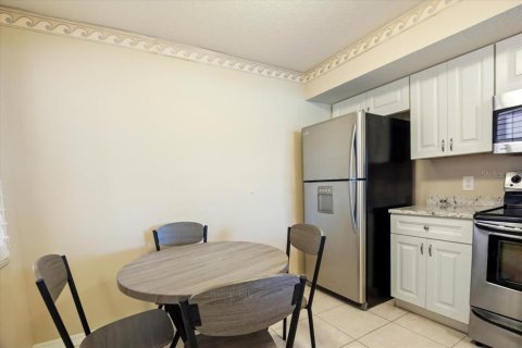 Condo in Palmetto, Florida, 3 bedrooms № 2304500 - photo 15