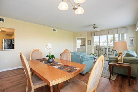 Condo in Palmetto, Florida, 3 bedrooms № 2304500 - photo 13