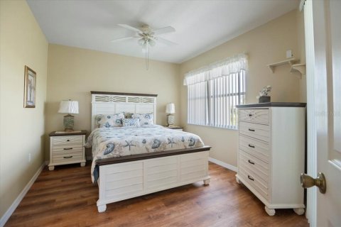 Condo in Palmetto, Florida, 3 bedrooms № 2304500 - photo 21
