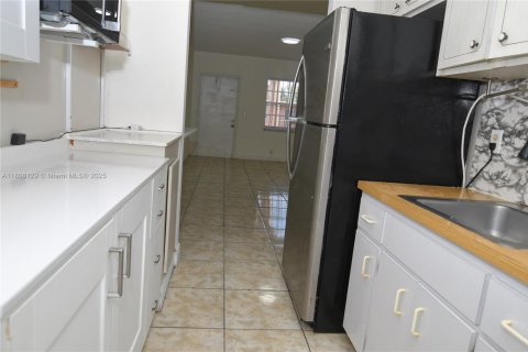 Condominio en venta en Miami, Florida, 1 dormitorio, 53.88 m2 № 1875470 - foto 7