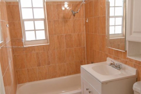 Condominio en venta en Miami, Florida, 1 dormitorio, 53.88 m2 № 1875470 - foto 16