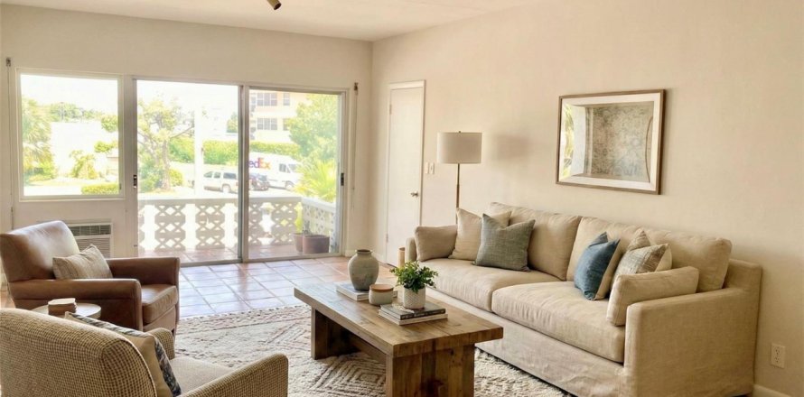 Condo à Bay Harbor Islands, Floride, 2 chambres  № 2343713
