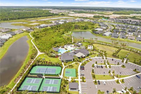 Casa en venta en Wesley Chapel, Florida, 5 dormitorios, 321.53 m2 № 1826968 - foto 28