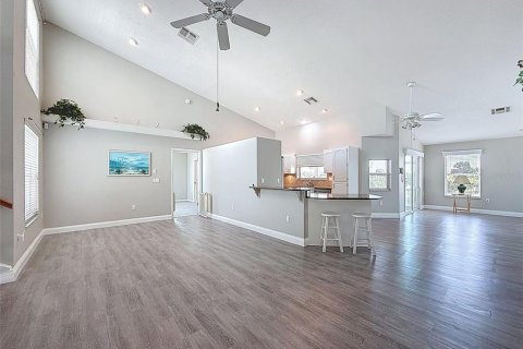 House in Hernando Beach, Florida 3 bedrooms, 205.31 sq.m. № 1808725 - photo 9