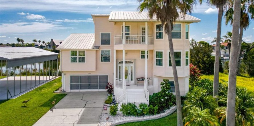 Casa en Hernando Beach, Florida 3 dormitorios, 205.31 m2 № 1808725