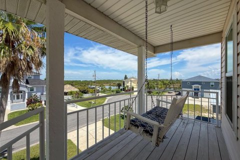 House in Hernando Beach, Florida 3 bedrooms, 205.31 sq.m. № 1808725 - photo 27