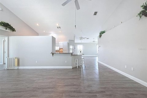 House in Hernando Beach, Florida 3 bedrooms, 205.31 sq.m. № 1808725 - photo 6