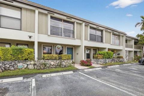 Кондоминиум с 2 спальнями в Форт-Лодердейл, Флорида № 2007710