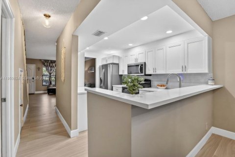 Купить кондоминиум в Форт-Лодердейл, Флорида 2 спальни, 123.56м2, № 2007710 - фото 12