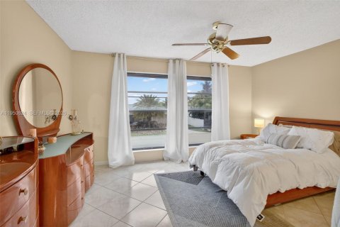 Купить кондоминиум в Форт-Лодердейл, Флорида 2 спальни, 123.56м2, № 2007710 - фото 17