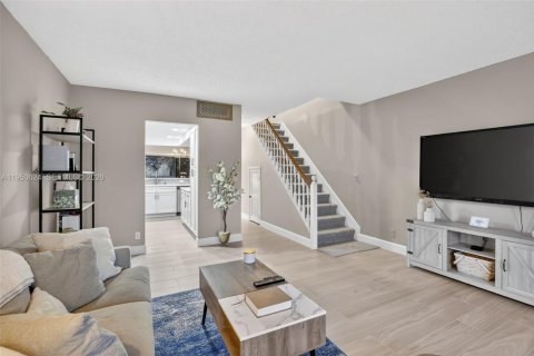 Купить кондоминиум в Форт-Лодердейл, Флорида 2 спальни, 123.56м2, № 2007710 - фото 4