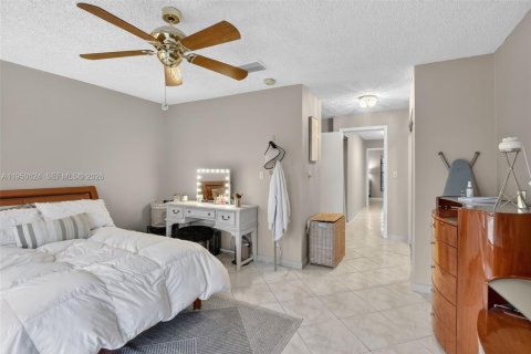 Купить кондоминиум в Форт-Лодердейл, Флорида 2 спальни, 123.56м2, № 2007710 - фото 20