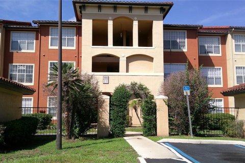 Condo in Orlando, Florida, 1 bedroom № 2149629 - photo 6