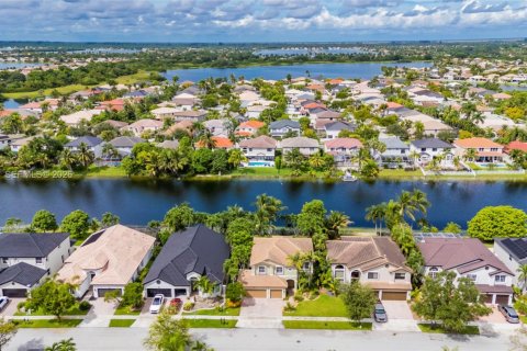 Casa en venta en Miramar, Florida, 4 dormitorios, 273.6 m2 № 2384632 - foto 26