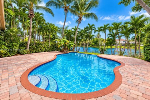 Casa en venta en Miramar, Florida, 4 dormitorios, 273.6 m2 № 2384632 - foto 2