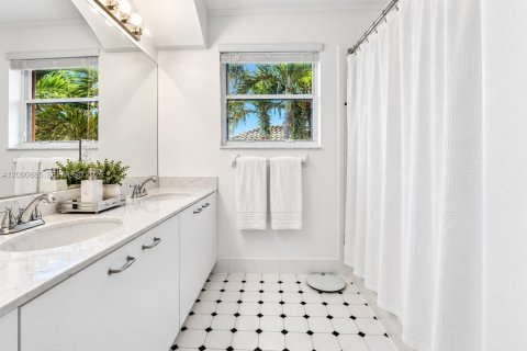 Casa en venta en Miramar, Florida, 4 dormitorios, 273.6 m2 № 2384632 - foto 18