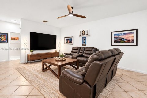 Casa en venta en Miramar, Florida, 4 dormitorios, 273.6 m2 № 2384632 - foto 6