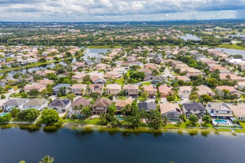 Casa en venta en Miramar, Florida, 4 dormitorios, 273.6 m2 № 2384632 - foto 30