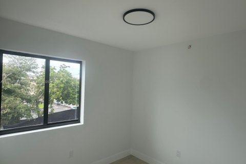 Снять в аренду квартиру в Майами, Флорида 3 спальни, № 1957267 - фото 6