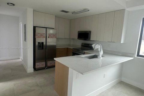 Снять в аренду квартиру в Майами, Флорида 3 спальни, № 1957267 - фото 3