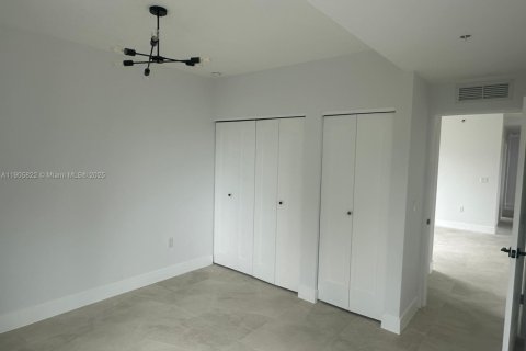 Снять в аренду квартиру в Майами, Флорида 3 спальни, № 1957267 - фото 10