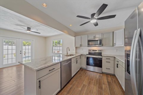 Villa ou maison à vendre à Sarasota, Floride: 3 chambres, 131.55 m2 № 1755452 - photo 10