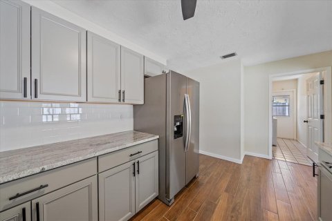 Villa ou maison à vendre à Sarasota, Floride: 3 chambres, 131.55 m2 № 1755452 - photo 14
