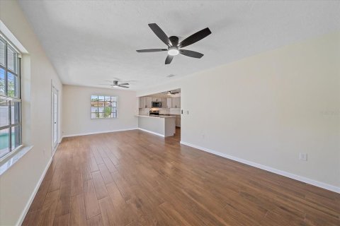 Villa ou maison à vendre à Sarasota, Floride: 3 chambres, 131.55 m2 № 1755452 - photo 16