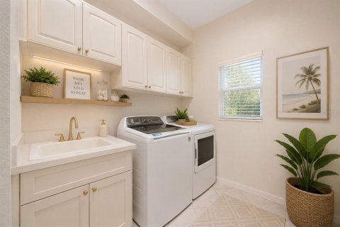 House in Englewood, Florida 3 bedrooms, 204.48 sq.m. № 2151138 - photo 29
