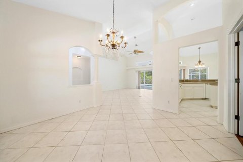 House in Englewood, Florida 3 bedrooms, 204.48 sq.m. № 2151138 - photo 15