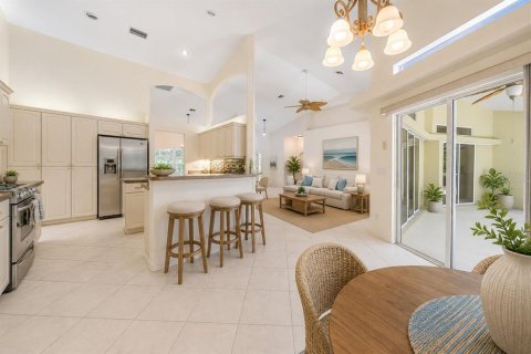House in Englewood, Florida 3 bedrooms, 204.48 sq.m. № 2151138 - photo 9