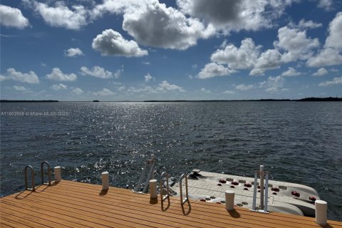 Снять в аренду квартиру в Ки-Ларго, Флорида 3 спальни, 159.61м2, № 1954828 - фото 13