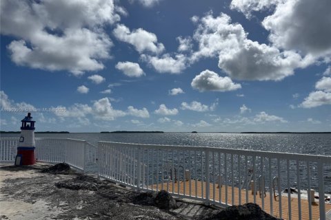 Снять в аренду квартиру в Ки-Ларго, Флорида 3 спальни, 159.61м2, № 1954828 - фото 12