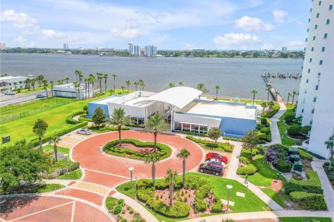 Condominio en venta en Holly Hill, Florida, 3 dormitorios, 208.01 m2 № 1837625 - foto 24